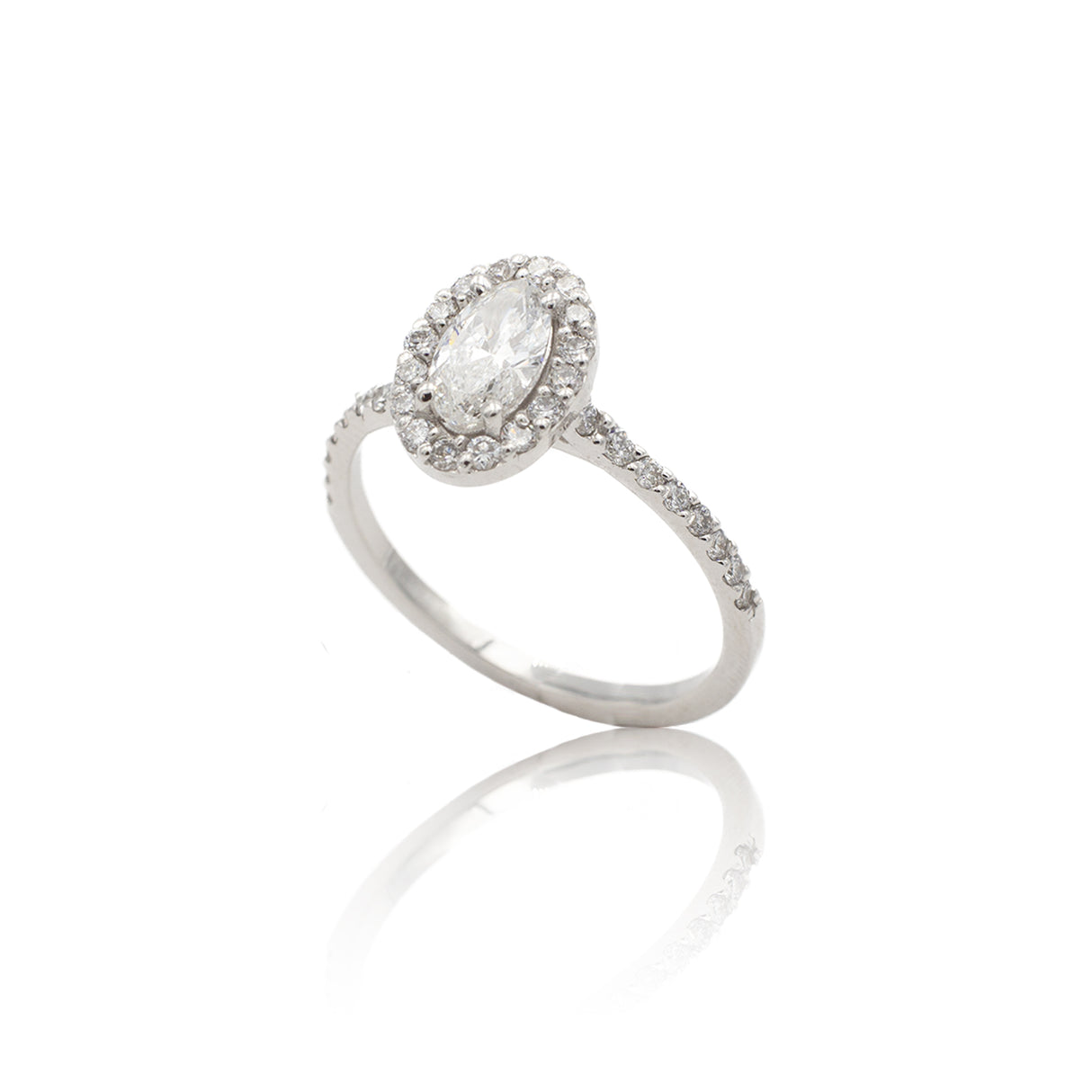 Anello Ovale Halo con gambo di diamanti in Oro Bianco