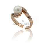 Perla ring with rose gold diamonds