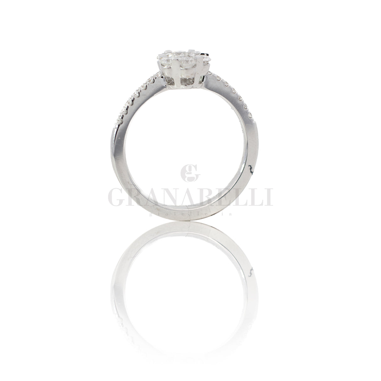 Solitaire ring magic diamonds in white gold