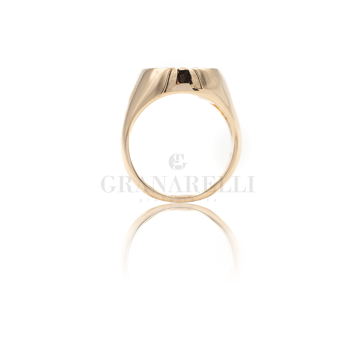 Pavè diamond ring in rose gold