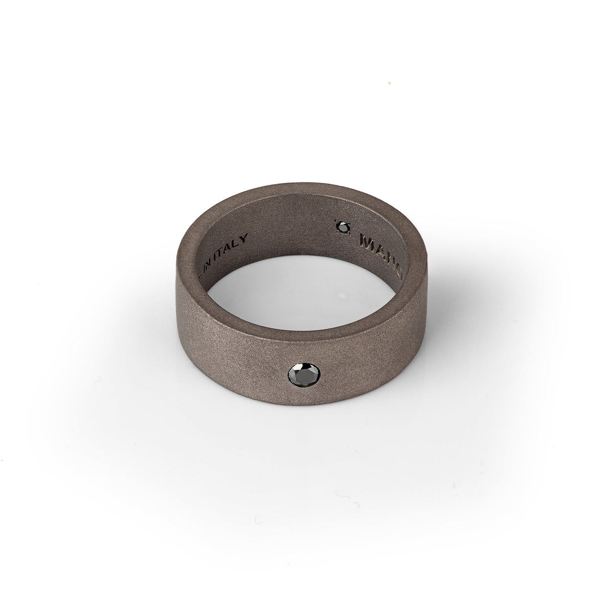 Anello Fedina Uomo Piatta Titanio e Diamante Nero 0.10