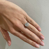 Anello Fiore con Diamanti in Oro Bianco-Anelli-GRANARELLI-1.60 F VS-Gioielleria Granarelli