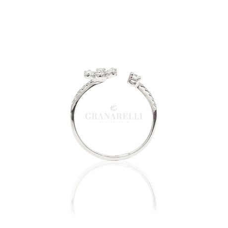 Anello Fiore con Diamanti in Oro Bianco-Anelli-CRIVELLI- [SKU] -Gioielleria Granarelli