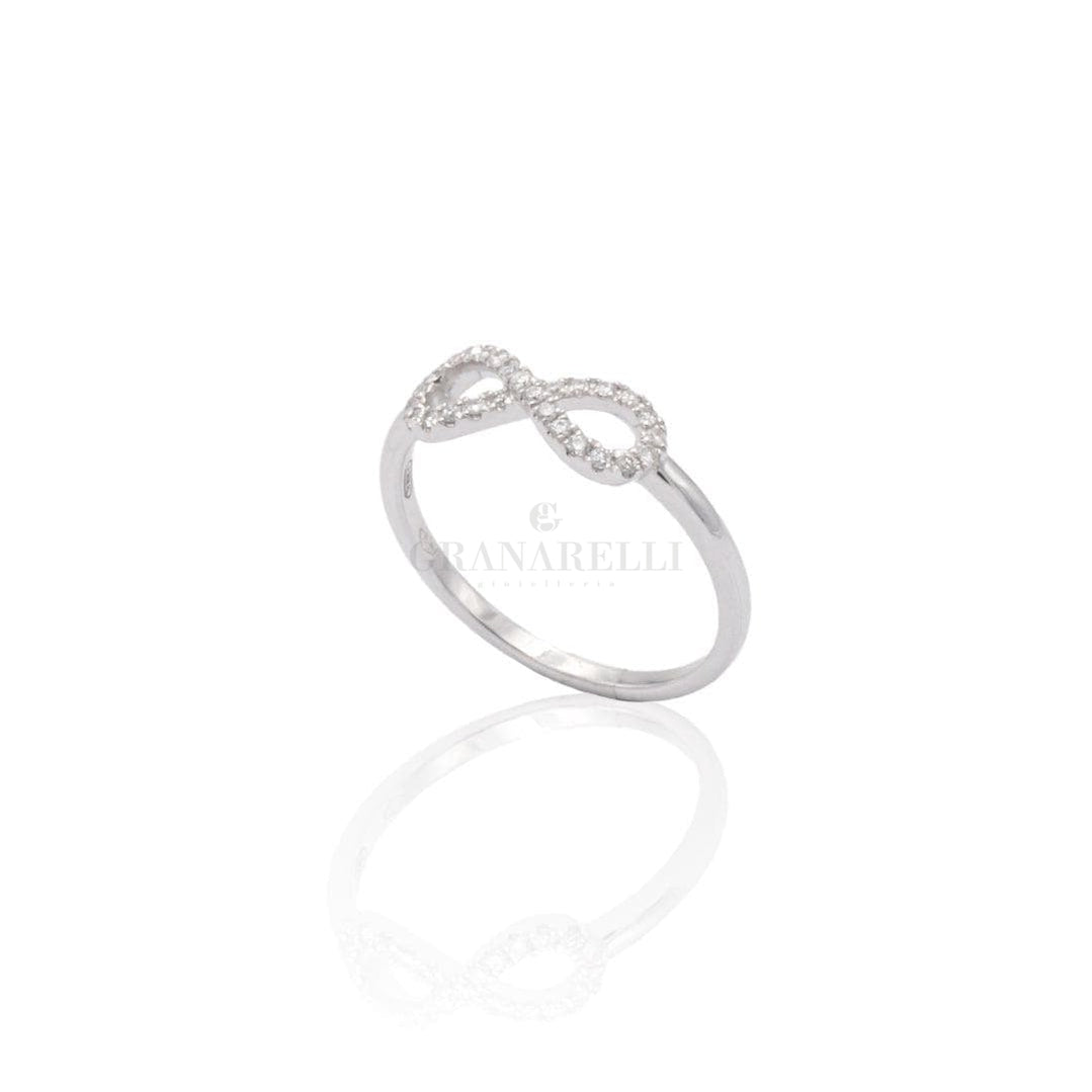 Infinite ring in white gold and diamonds – Gioielleria Granarelli