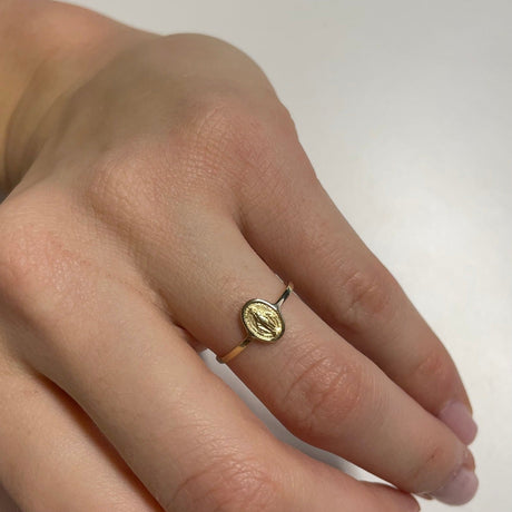 Anello Madonna misericordiosa-Anelli-GioGio-13-Gioielleria Granarelli