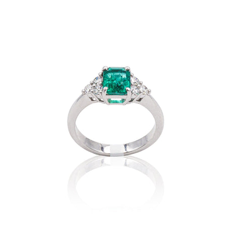 Anello in Oro Bianco con Smeraldo e Diamanti-Anelli-GRANARELLI- [SKU] -Gioielleria Granarelli