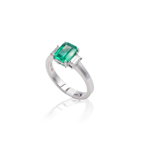 Anello in Oro Bianco con Smeraldo e Diamanti-Anelli-GRANARELLI- [SKU] -Gioielleria Granarelli