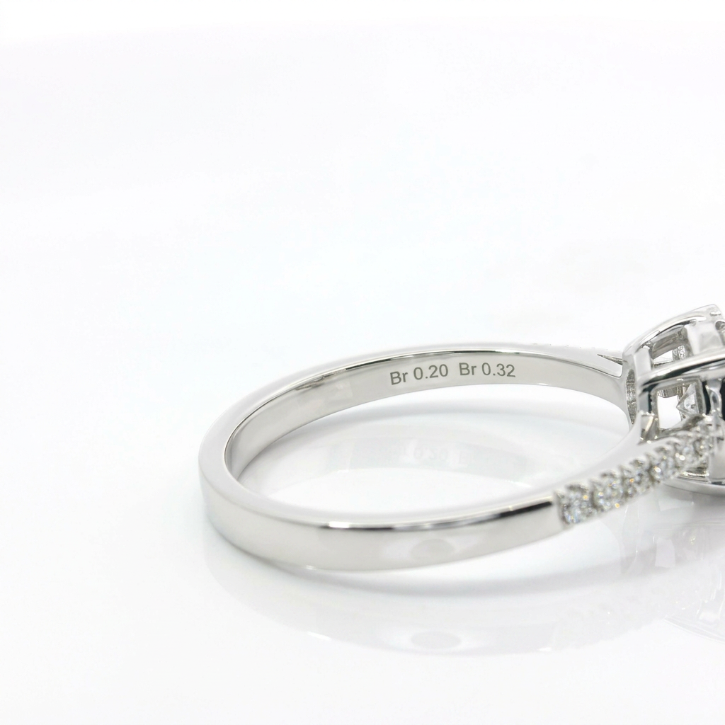 Anello illusione in oro bianco e Diamanti| Pietra Centrale 0,20ct