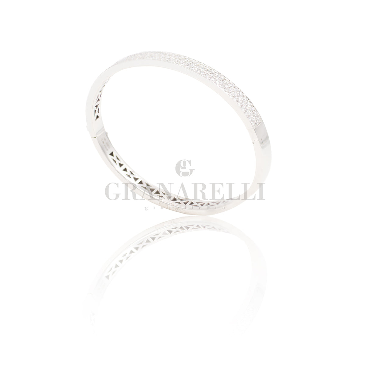 Bracciale Rigido con Pavè Diamanti in Oro Bianco