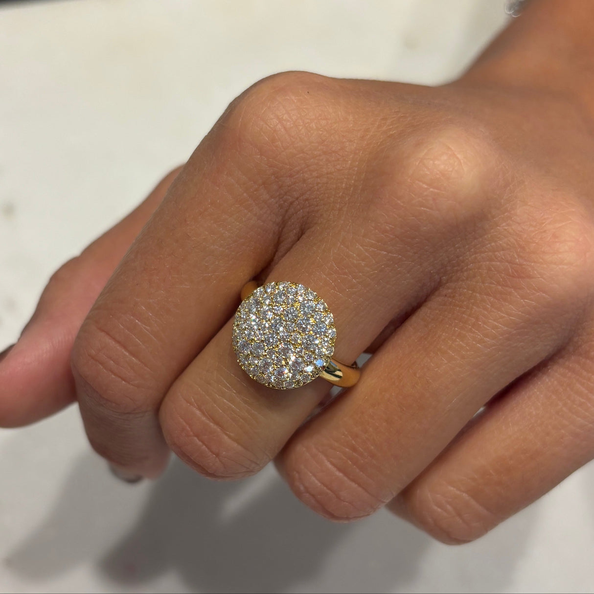 Anello pavè di Diamanti in Oro Giallo