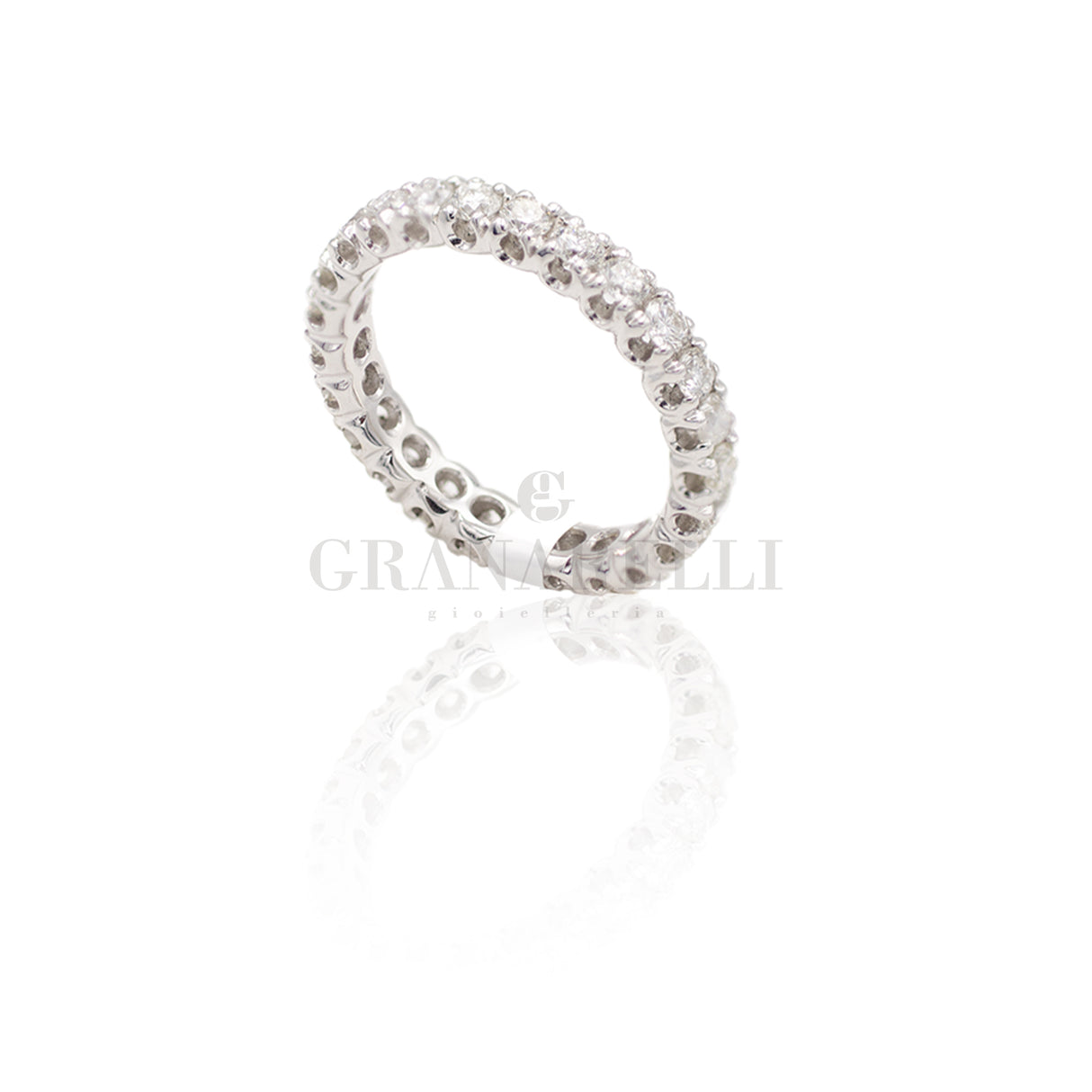 Anello Girodito con Diamanti 1,55kt in Oro Bianco
