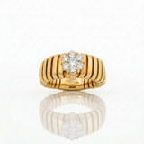 Gas tube knit ring with diamond flower
