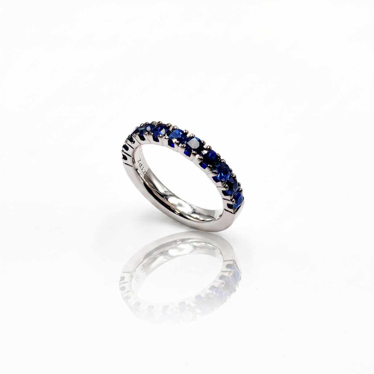 Anello Half Eternity Zaffiri Blu 1.21 Oro Bianco 18 kt