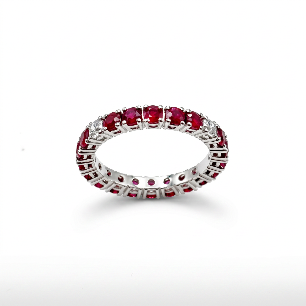Anello Fedina Oro Bianco 18kt Rubini 2.17kt e Diamanti
