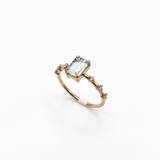 Anello Oro Giallo 9kt con Berillo Azzurro Taglio Smeraldo e Diamanti - GioGio