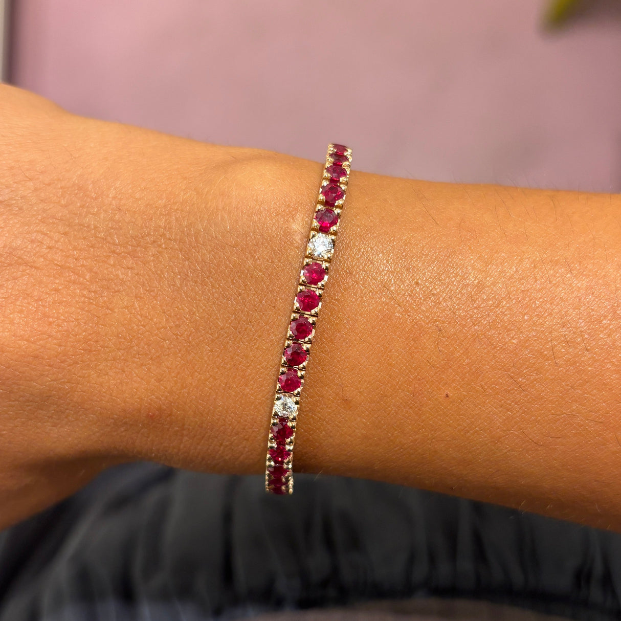 Bracciale Tennis Oro Rosa 18kt - Rubini 5.40ct e Diamanti 0.58ct