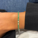 Bracciale Tennis Oro Giallo, Smeraldi 4.08kt e Spot Diamanti 0.39kt