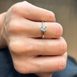 Anello Anniversary Square Solitario in Oro Bianco e Diamante