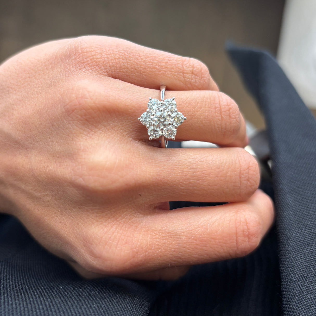 Anello Fiore con Diamanti 1.75kt in Oro Bianco