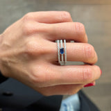 Anello Fascia con Zaffiro e Diamanti in Oro Bianco