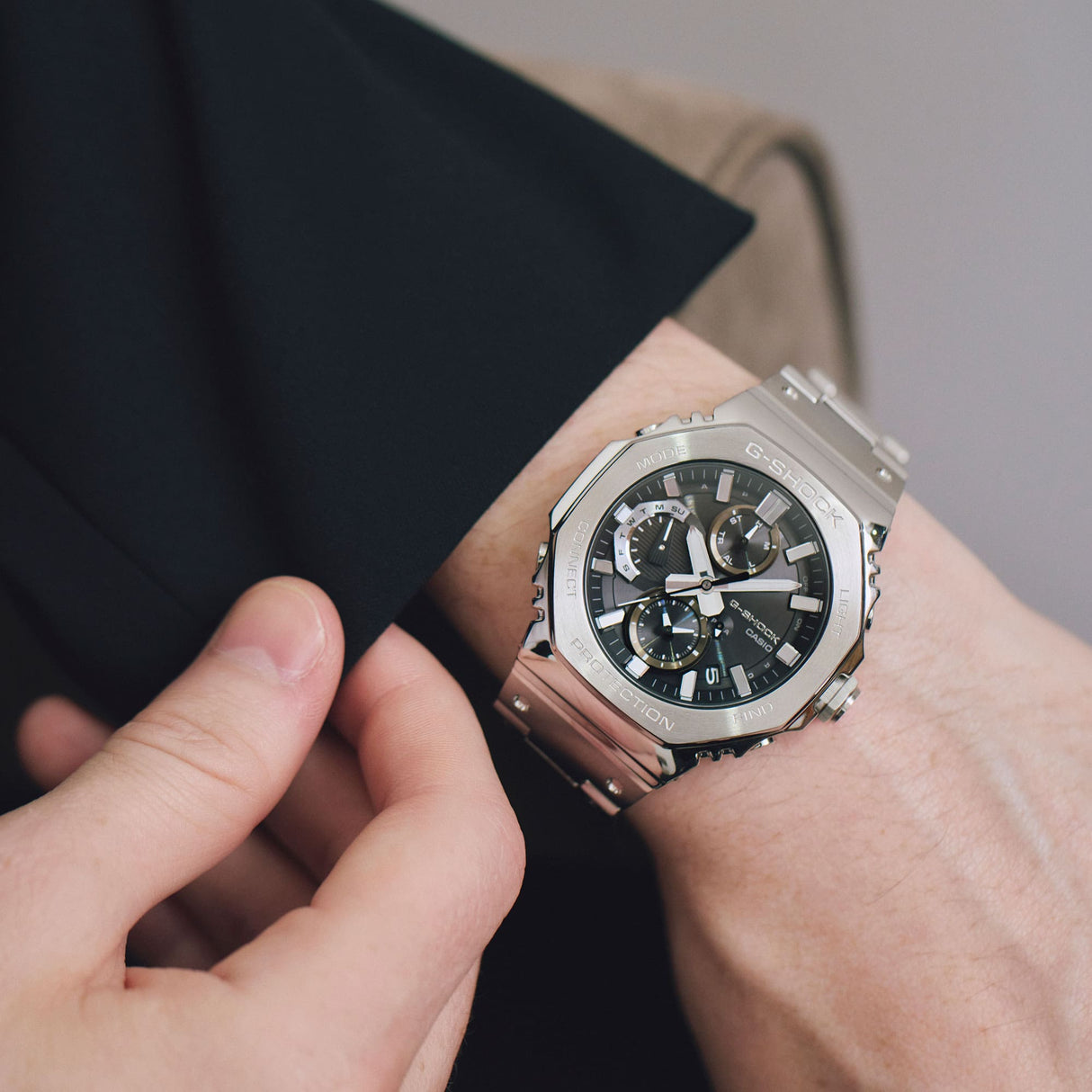 GMC-B2100 Black steel chronograph