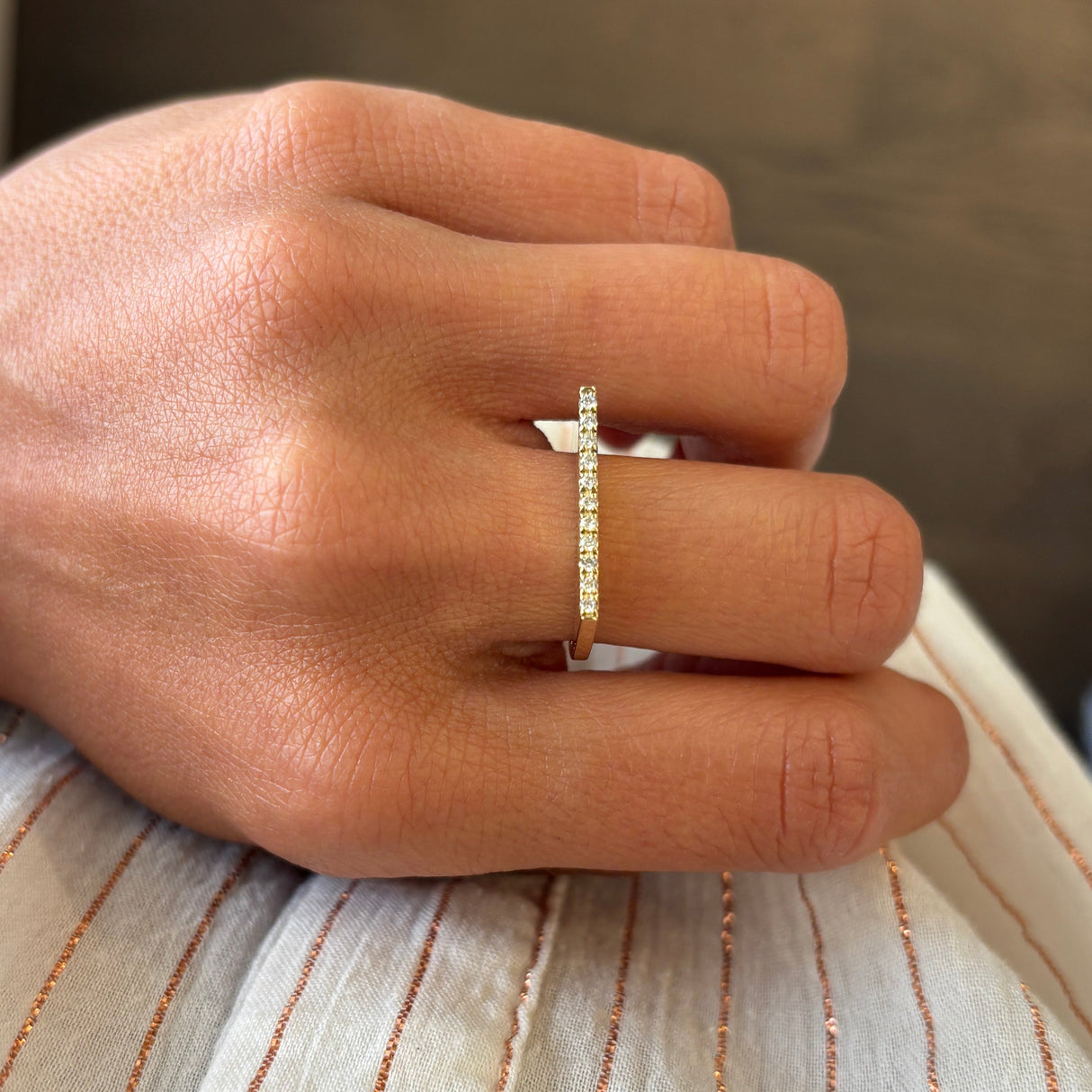 Anello in Oro Giallo 9kt e Diamanti Bianchi