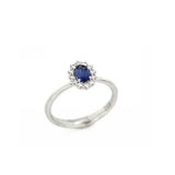 Lonely sapphire ring and white gold diamonds