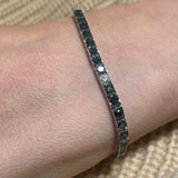 Bracciale Tennis Diamanti Neri e Spot Bianchi-Bracciali-RECARLO-Gioielleria Granarelli