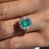 Anello in Oro Bianco con Smeraldo 1.54kt e Diamanti