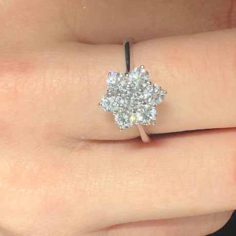 Anello Fiore con Diamanti 1.16kt in Oro Bianco-Anelli-GRANARELLI-Gioielleria Granarelli
