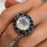 Cabochon ring with round stone