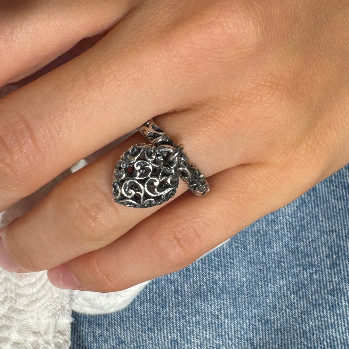 Anello in argento con ciondolo Cuore