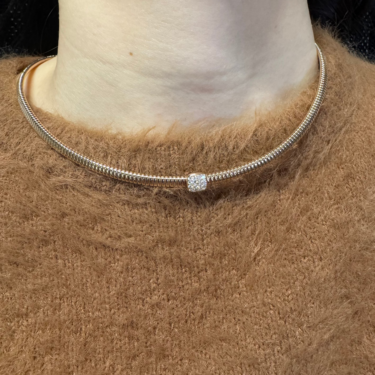 Tubogas-Halskette mit Pavé-Diamanten aus Gelbgold