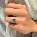 Anillo de corazón de zafiro y diamante