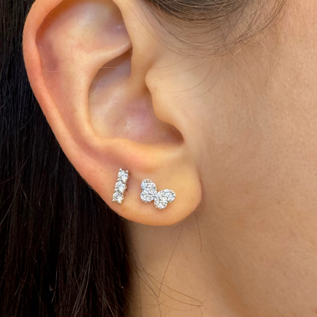 Butterfly earrings and white gold diamonds