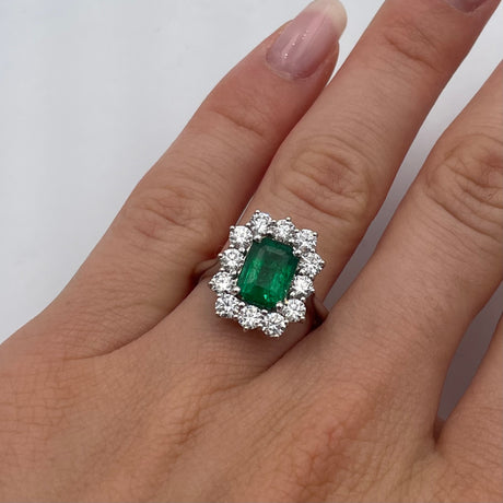 Anello in Oro Bianco con Smeraldo 1.80kt e Diamanti-GRANARELLI-AN0109-S180-B-Gioielleria Granarelli