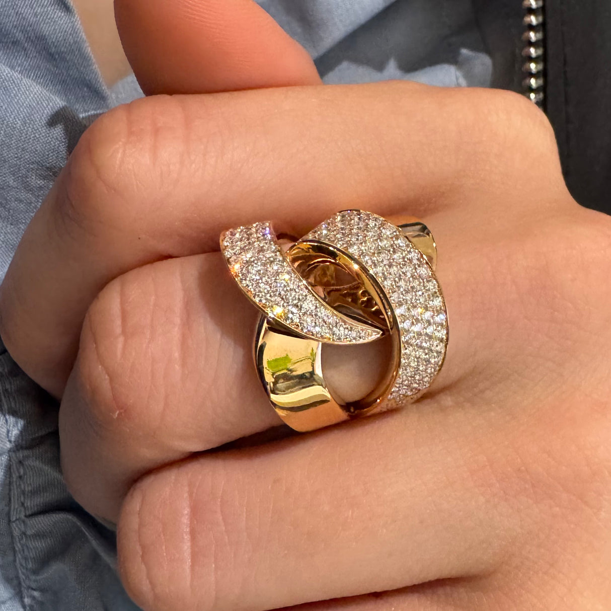 Anello Intrecciato Pavè in Oro Rosa