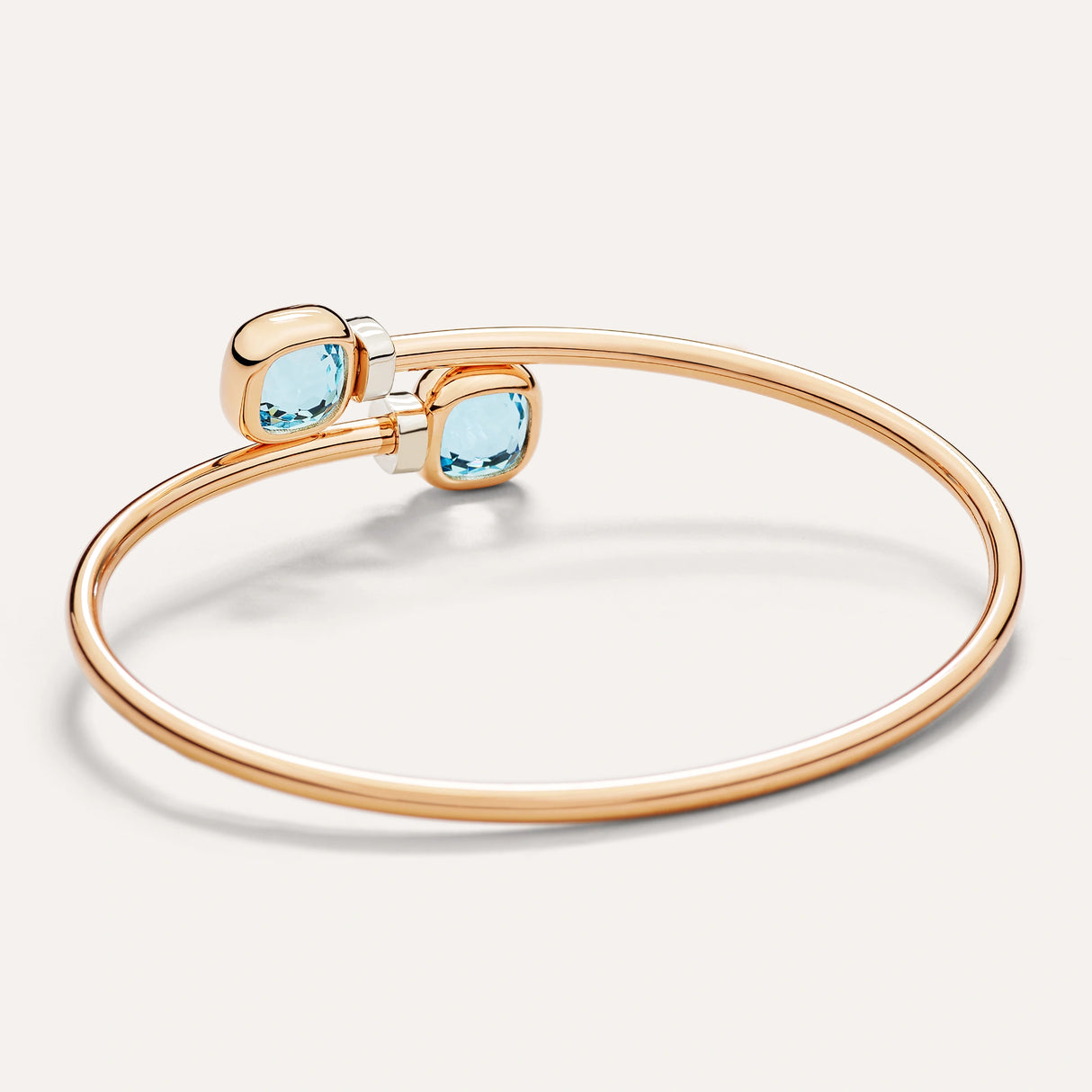 Bracciale Bangle Nudo Mini Oro Rosa, Topazi Azzurri e Diamanti-Bracciali-POMELLATO-Gioielleria Granarelli