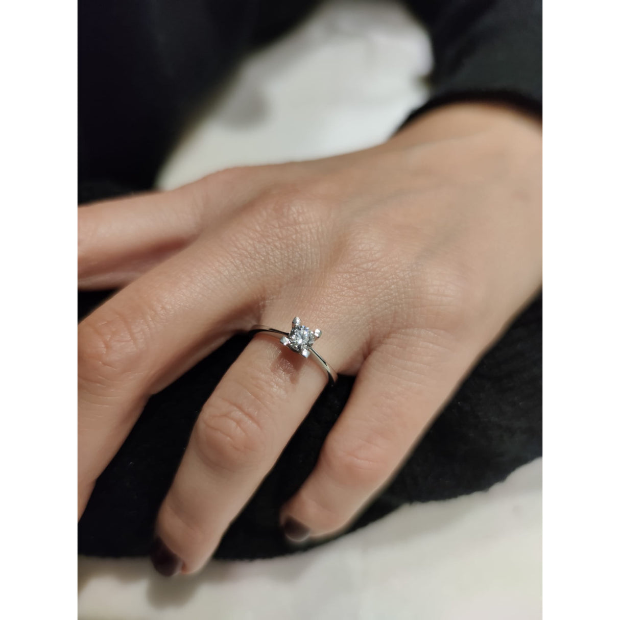 Lonely white gold ring 0.35kt