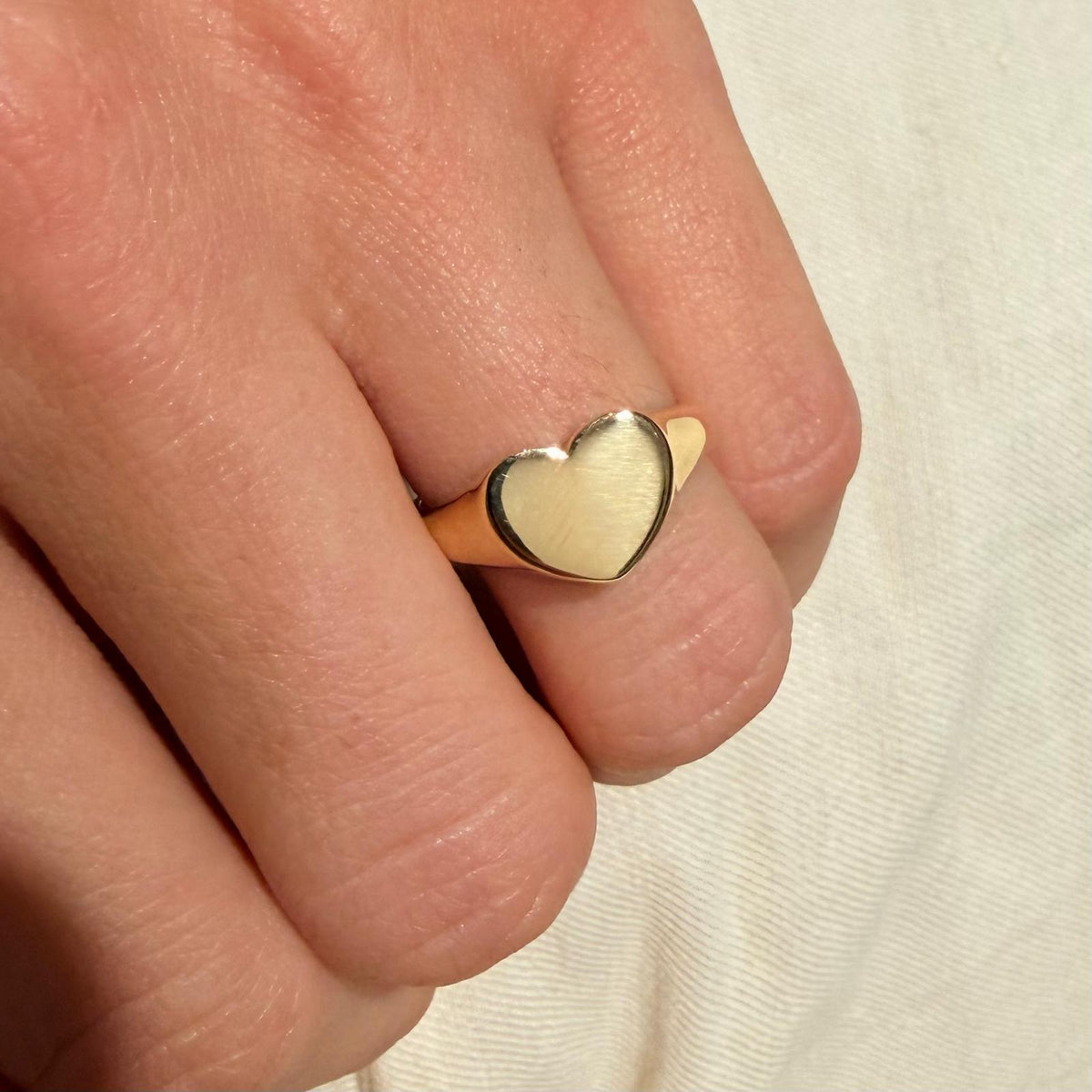 Anello con Cuore in Oro Giallo