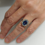 White gold ring with saffiro 1.83kt and diamonds