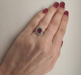 Anello in Oro Bianco con Rubino Top Quality Ovale 2,08ct e Diamanti