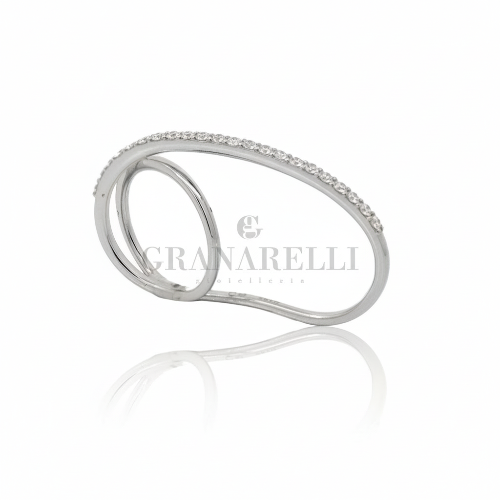 Anello a due dita in oro bianco
