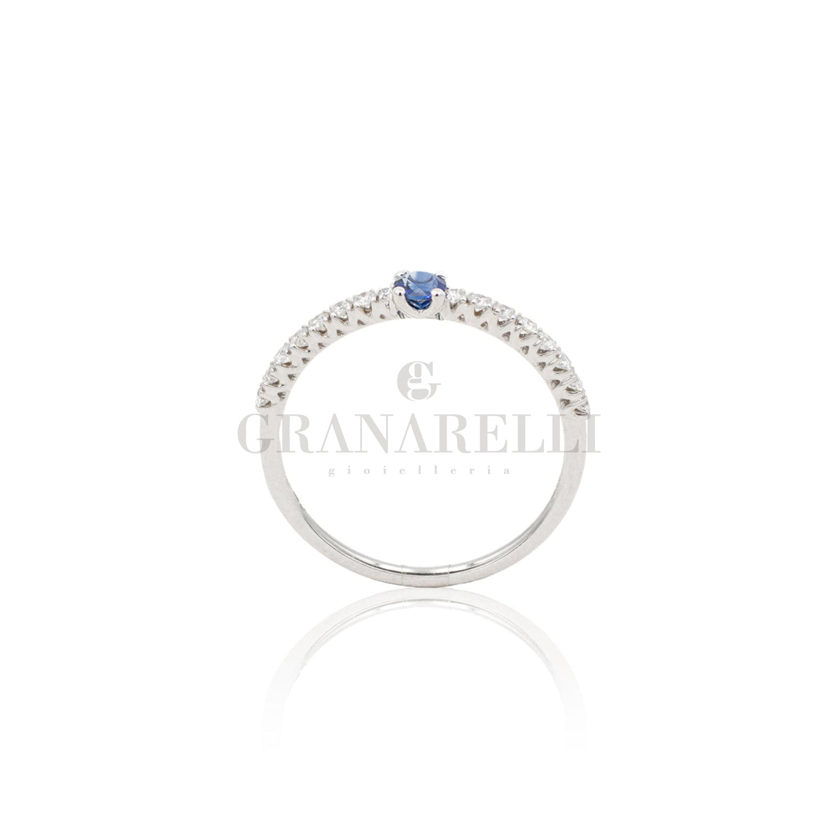 Anillo de anillo de oro rosa con 5 brillantes