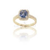 Anello in Oro giallo con Zaffiro 1.52kt e contorno di Diamanti