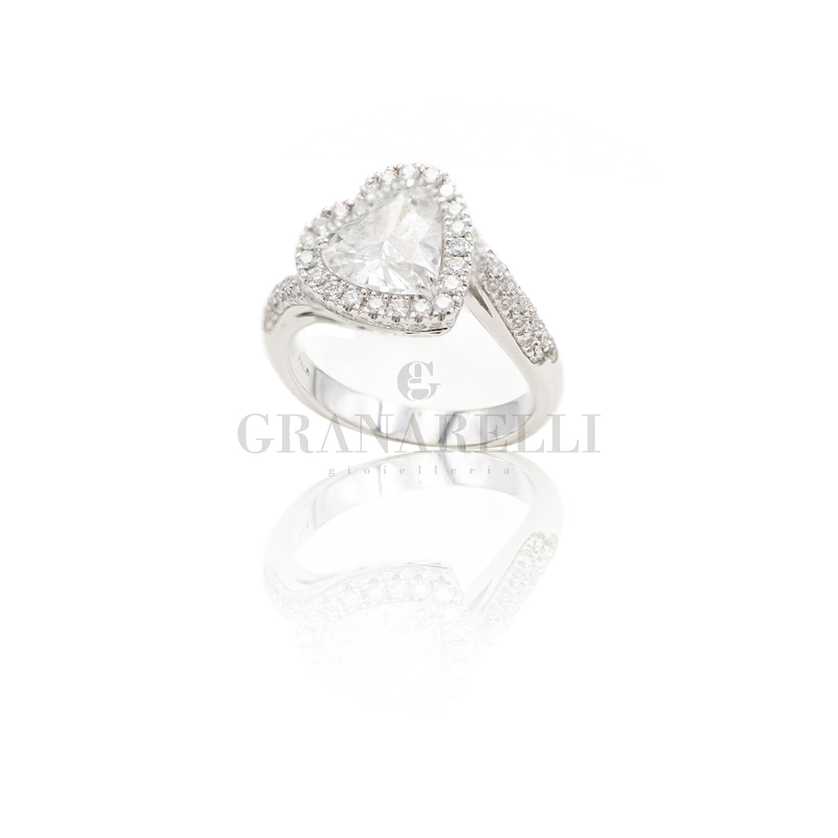 Anello Cuore 1.76kt e Diamanti in Oro Bianco