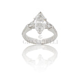 Solitary ring diamond shuttles in white gold
