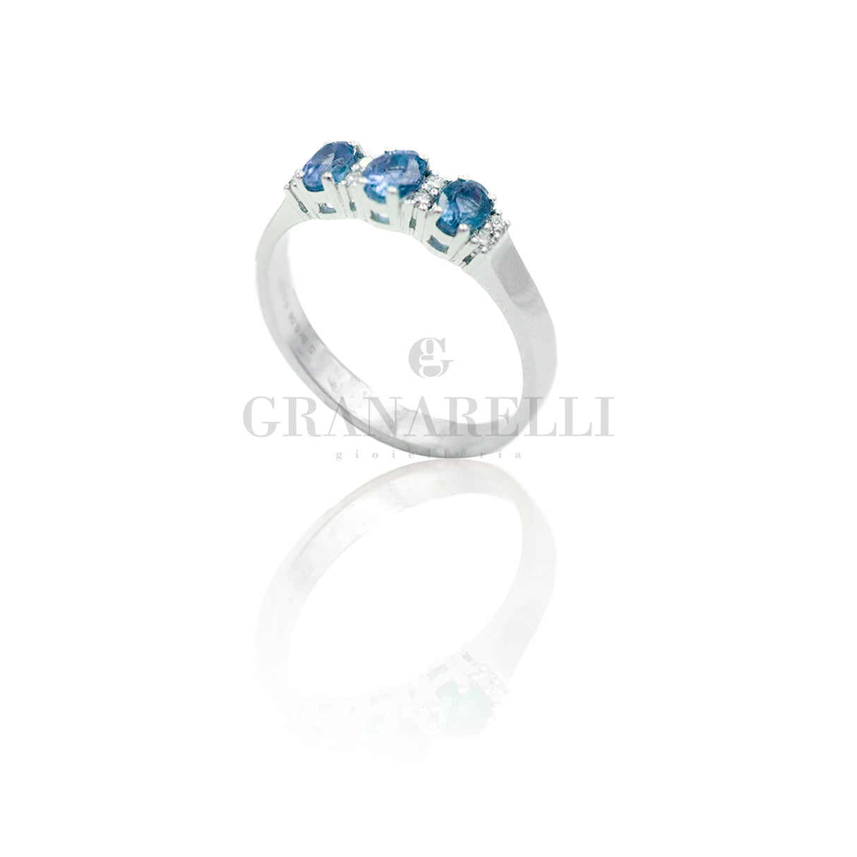Anello 3 Zaffiri e Diamanti Bianchi