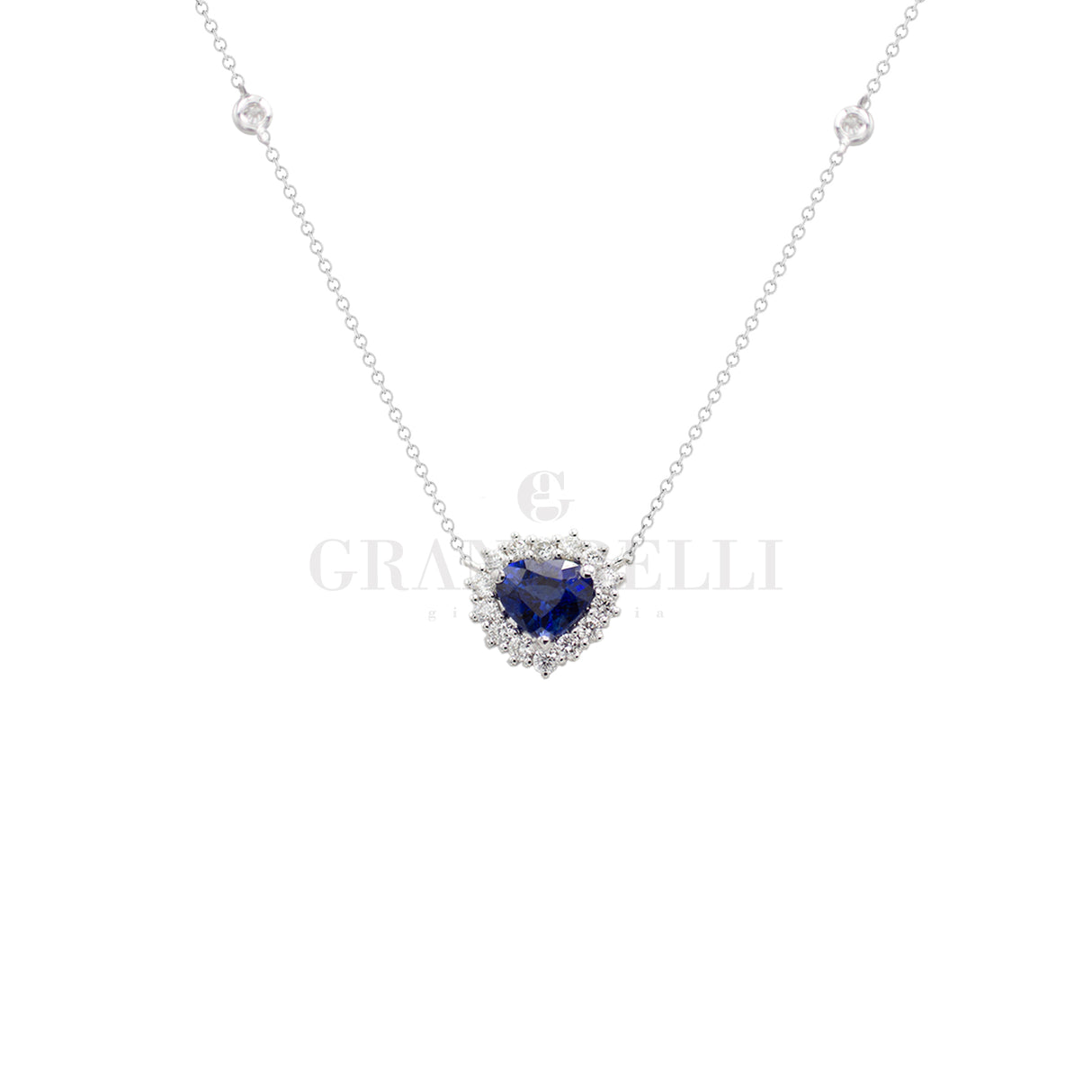 Girocollo Zaffiro taglio Cuore 0,80kt con diamanti in Oro Bianco