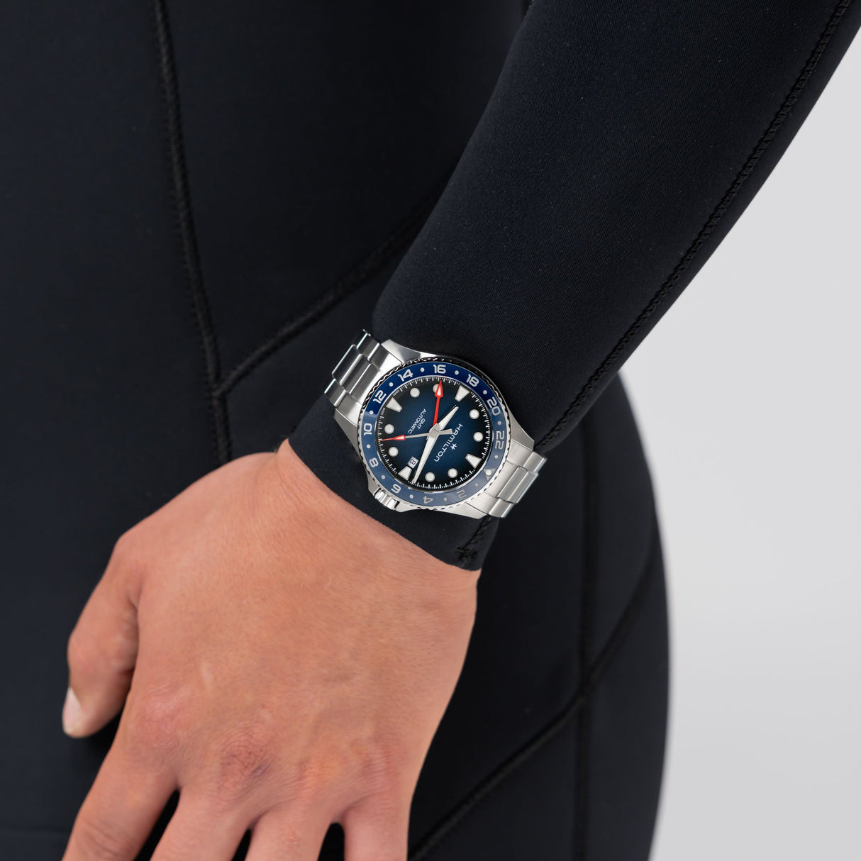 Khaki Navy Scuba Automatico GMT Blu Acciaio 43mm